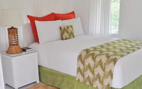 YOUNG ISLAND DUVENNET SUITE - BED